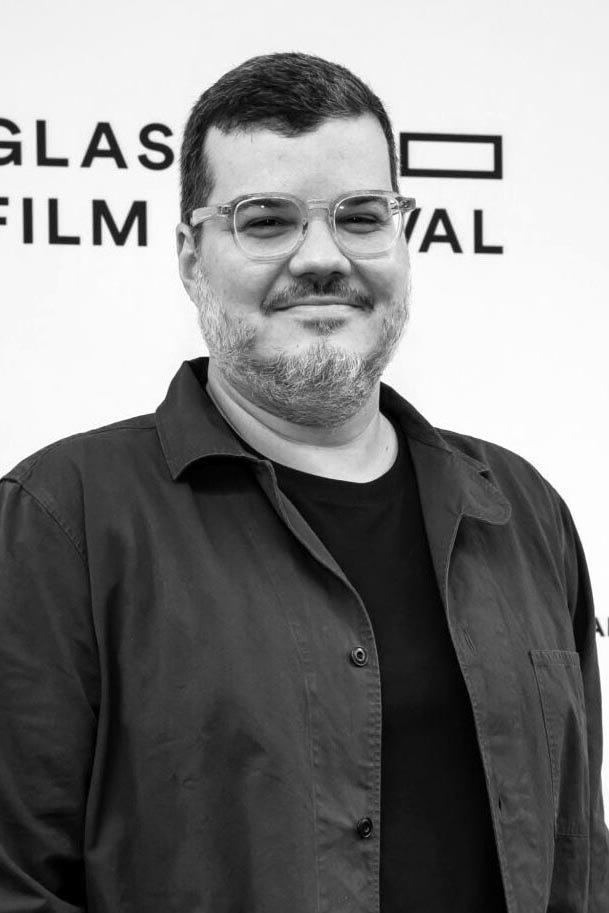 Tiago Teixeira backdrop