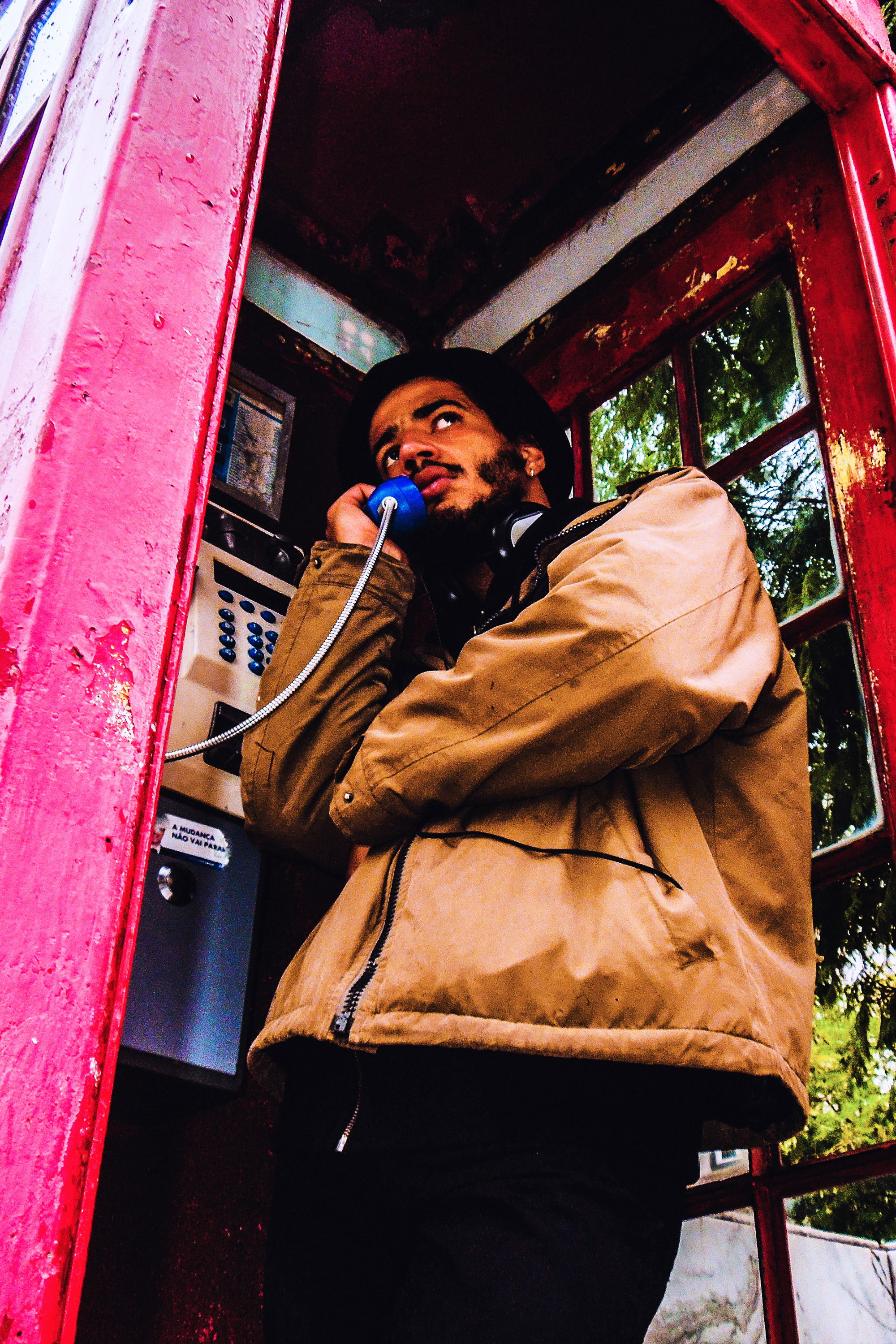 Fernando Fernandes backdrop