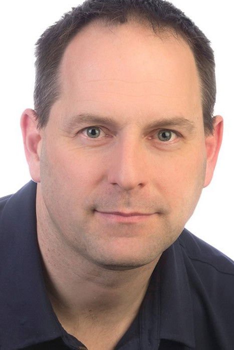 Jean-François Nadeau backdrop