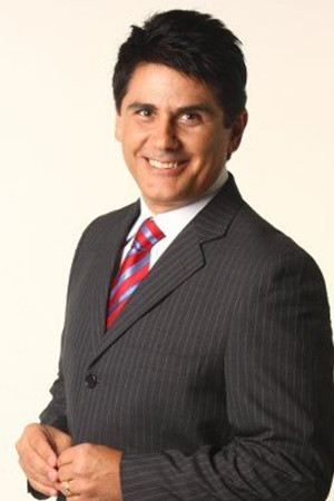 César Filho backdrop