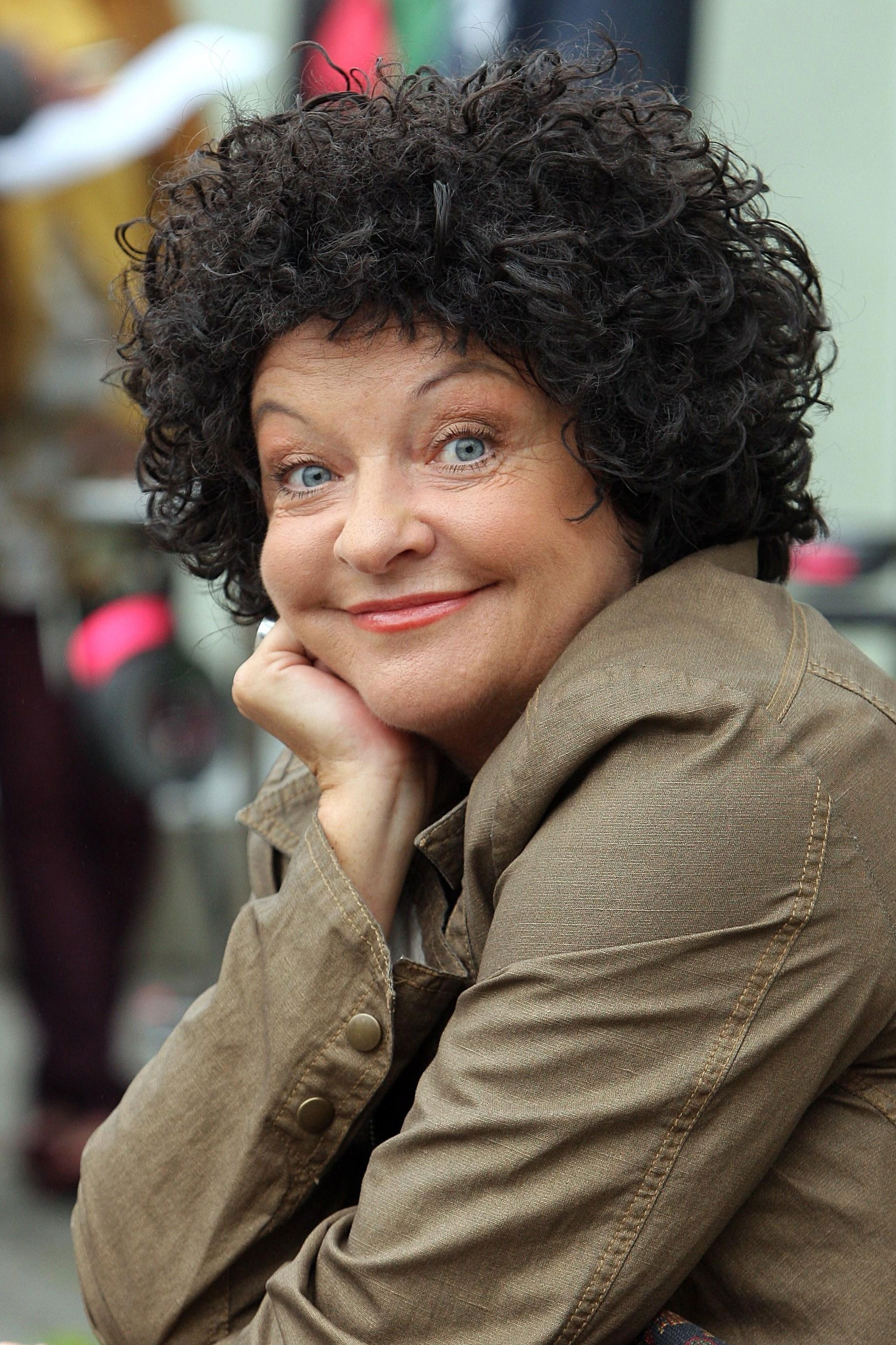 Izabella Olejnik backdrop