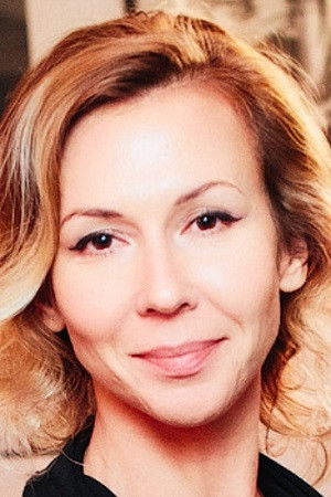 Nika Zhiznevskaya backdrop