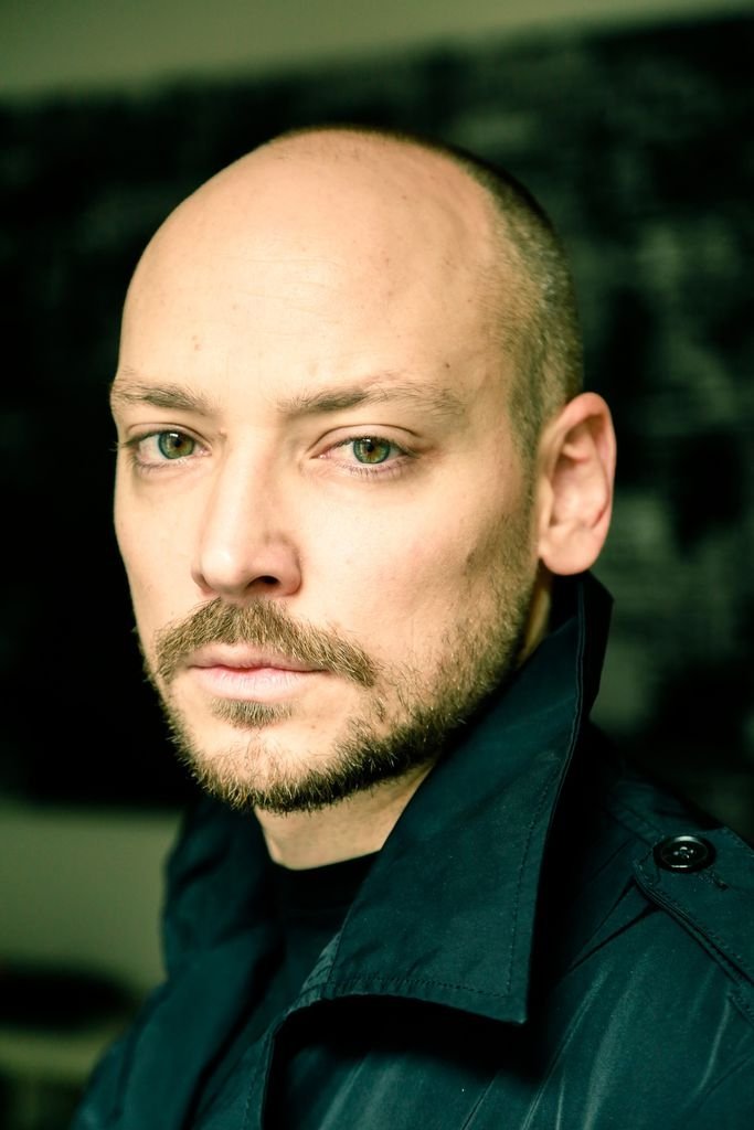 Aleksandar Petrović backdrop