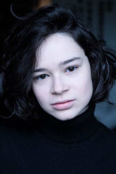 Fleur Fitoussi backdrop