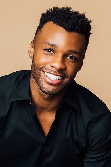 Dyllón Burnside backdrop