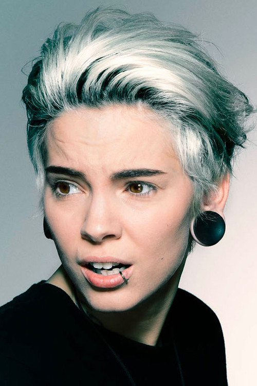 Roxane Bruneau backdrop