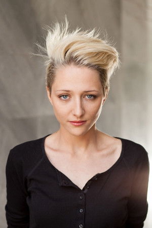 Martina Apostolova backdrop