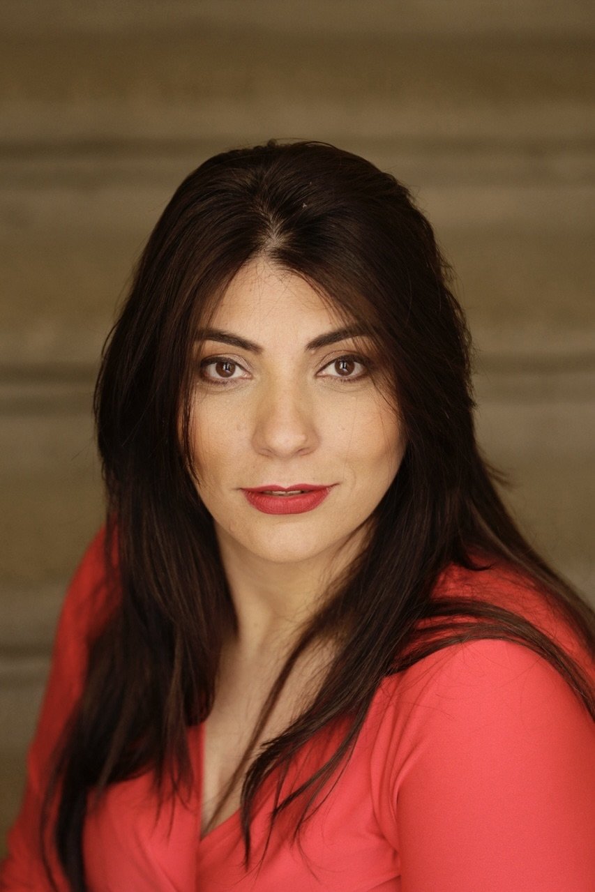 Demi Licata backdrop