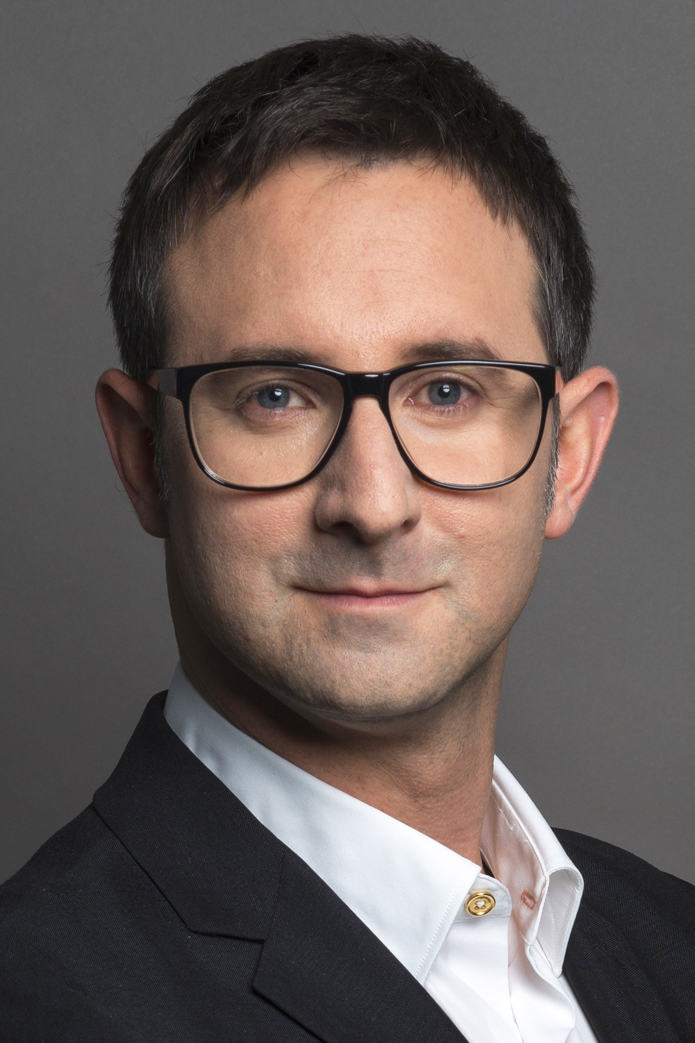 Danny Forster backdrop