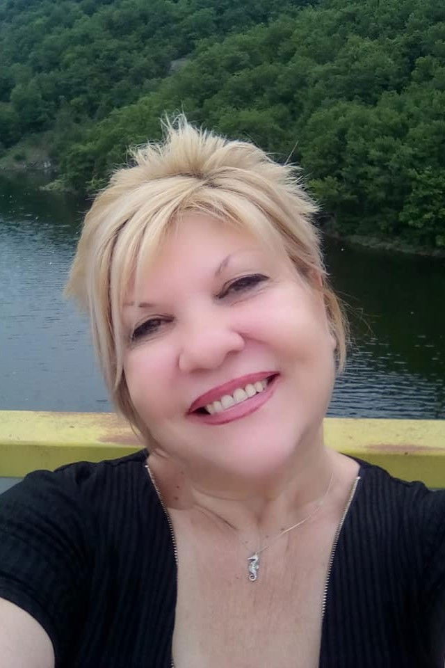 Eleftheria Karadimou backdrop