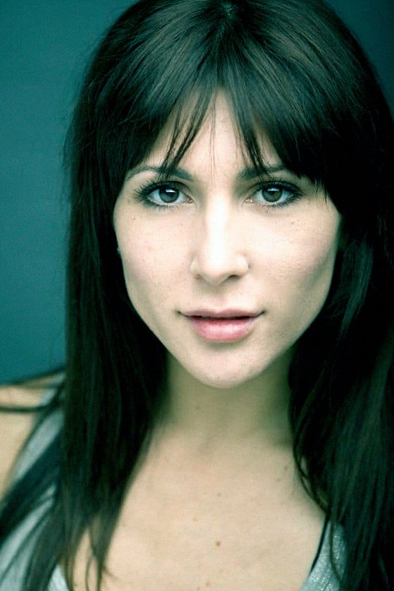 Gina Varela backdrop