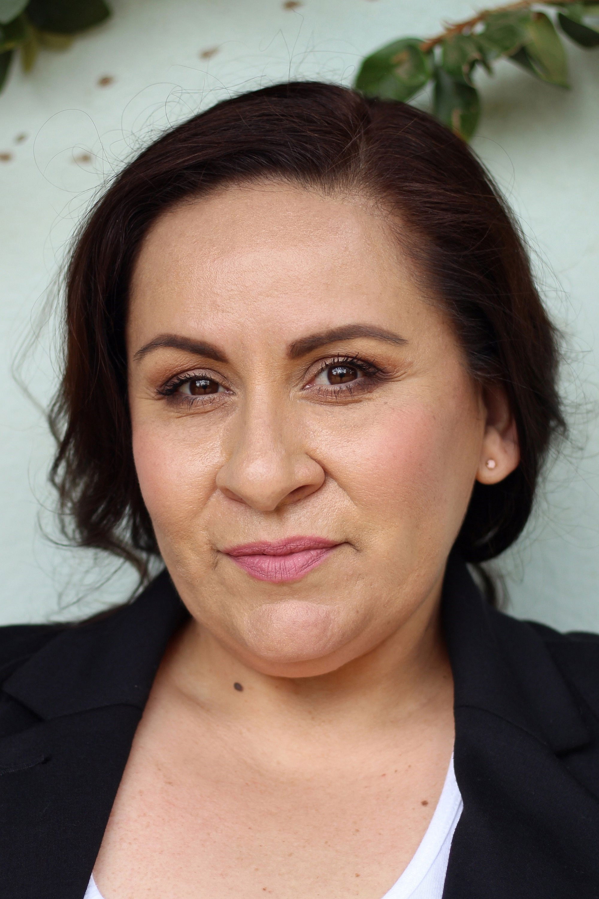 Elizabeth Alvarez backdrop