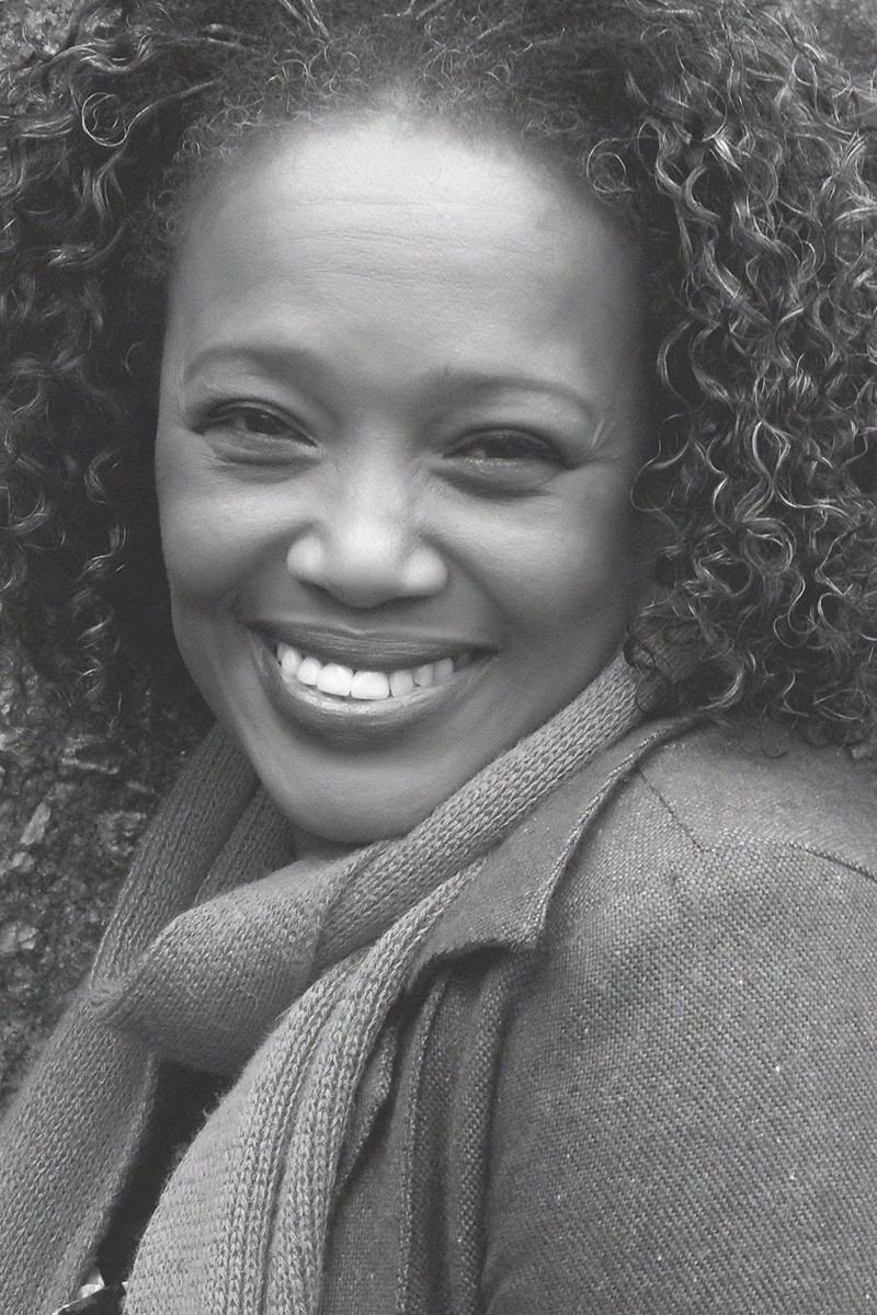 Suely Bispo backdrop