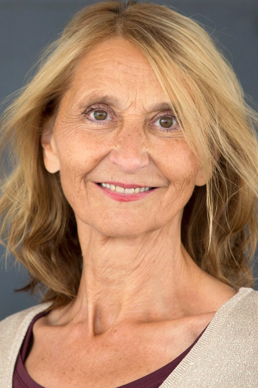 Gro Ann Uthaug backdrop