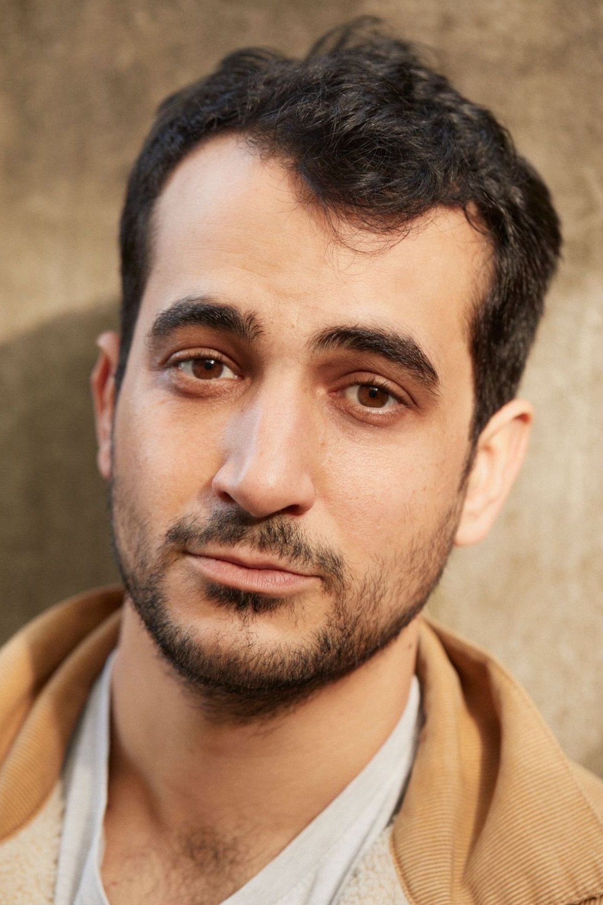 Timo Fakhravar backdrop