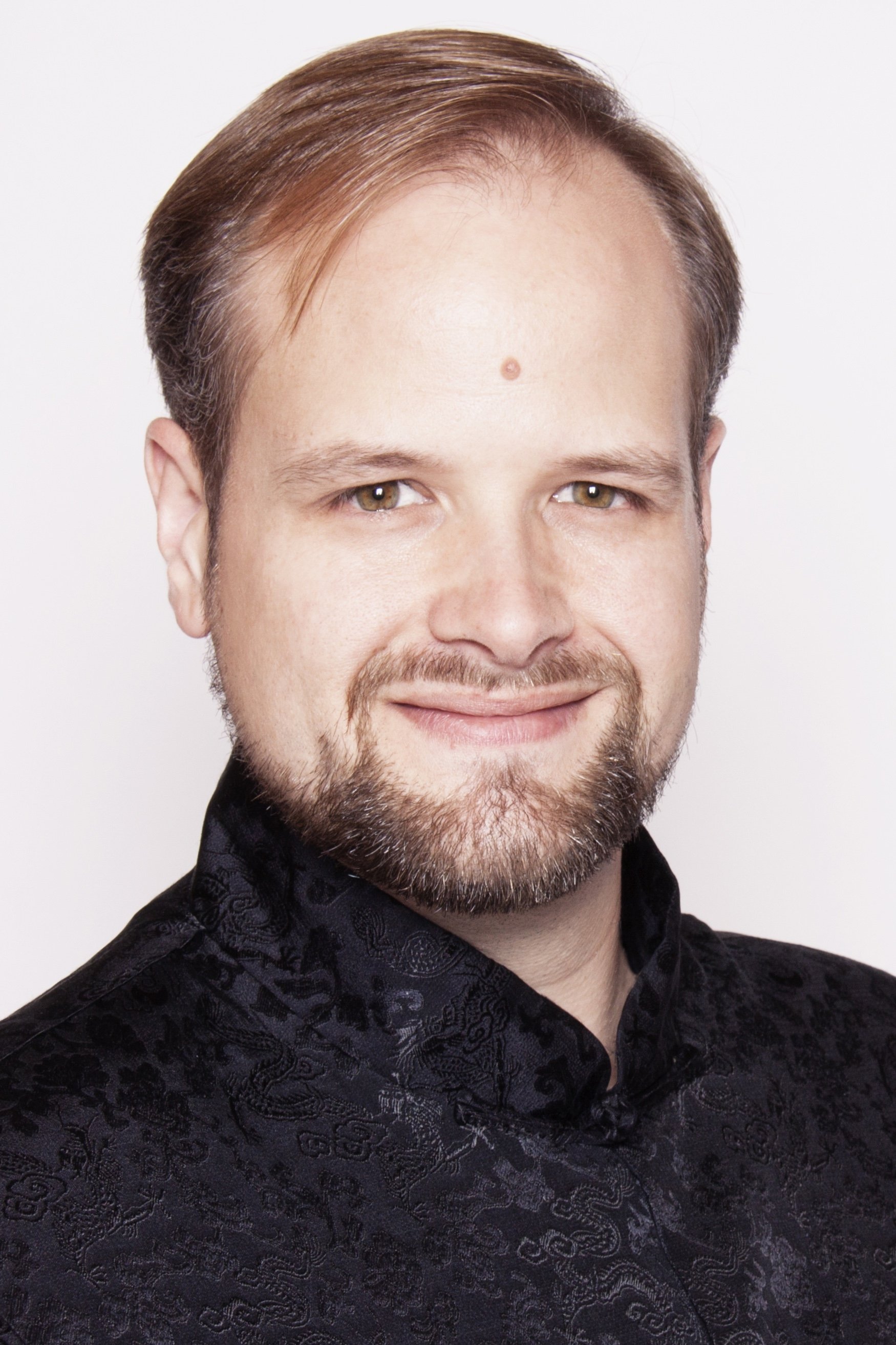 Benjamin Bruns backdrop