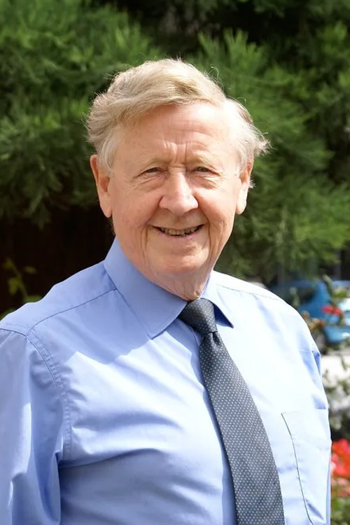 Bernard Atha backdrop