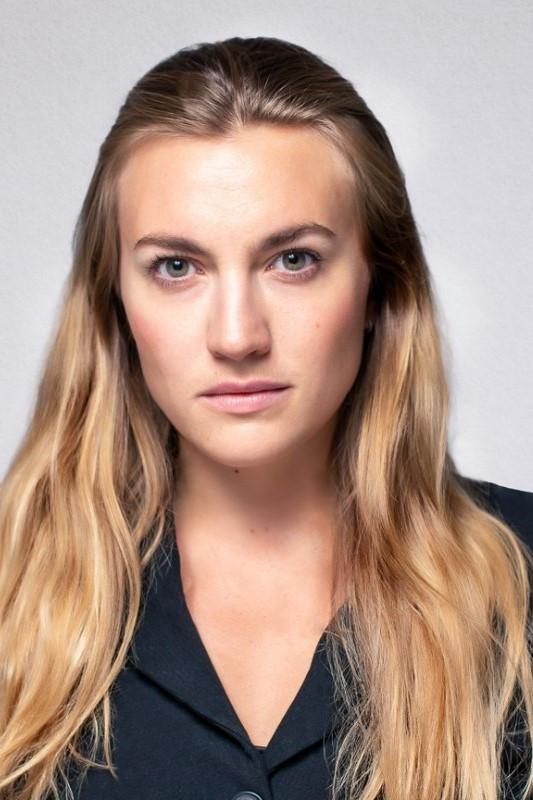 Amalie Gissel Sparrebro backdrop