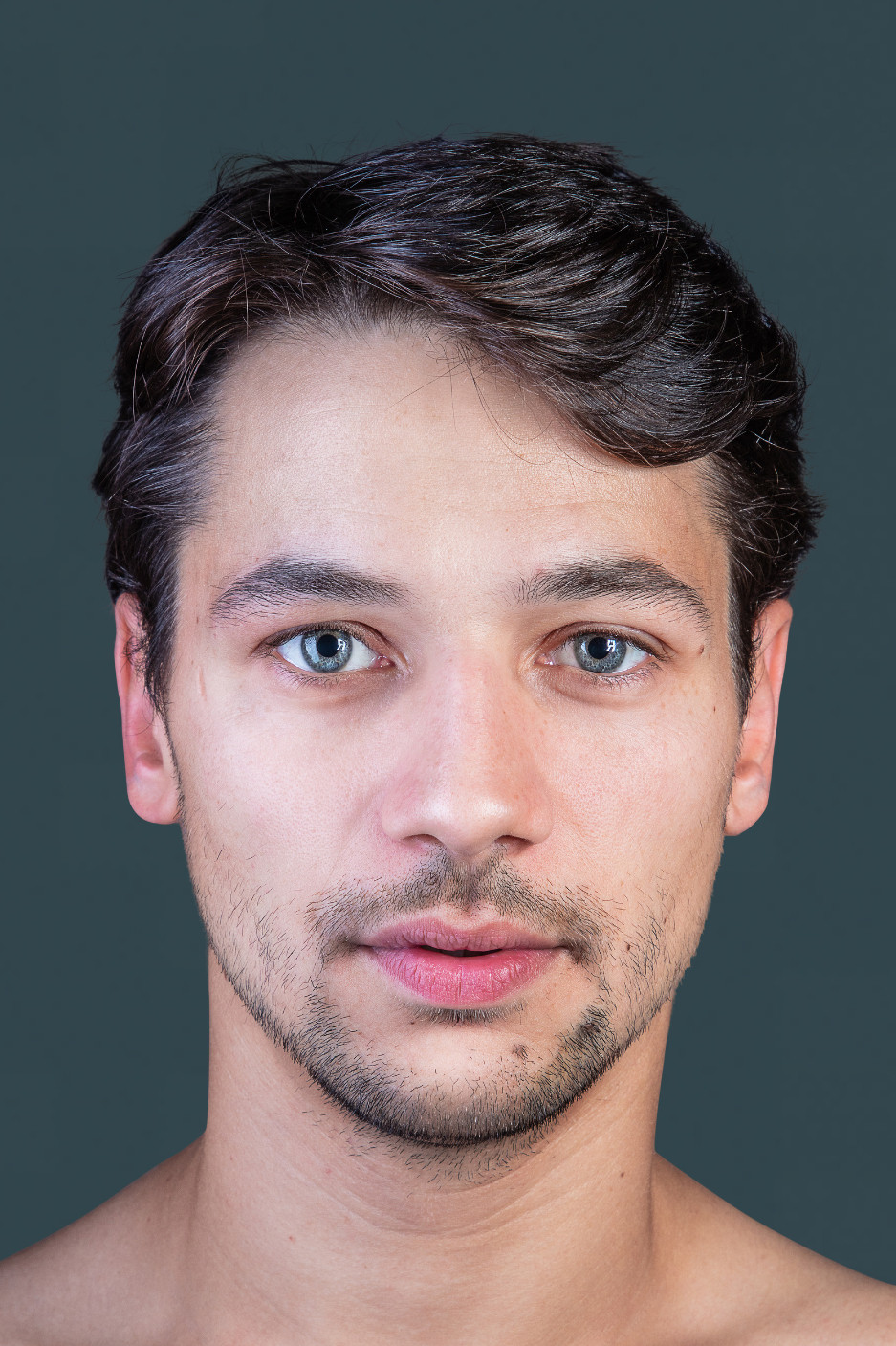 Doğa Gürer backdrop