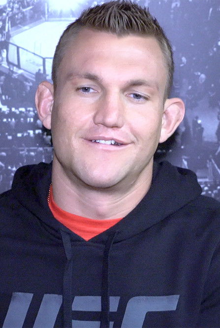 Ian Heinisch backdrop