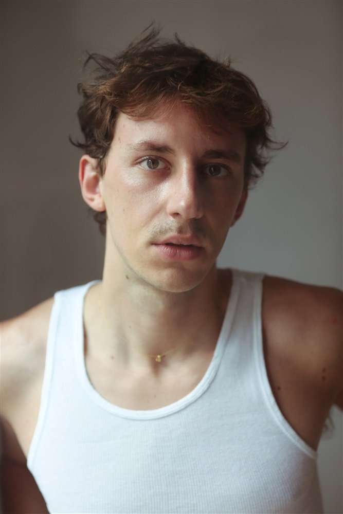 Alix Gavoille backdrop