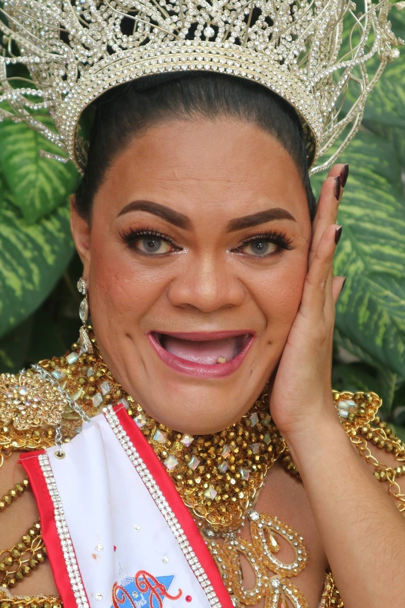 Juliana Parizcova Segovia backdrop