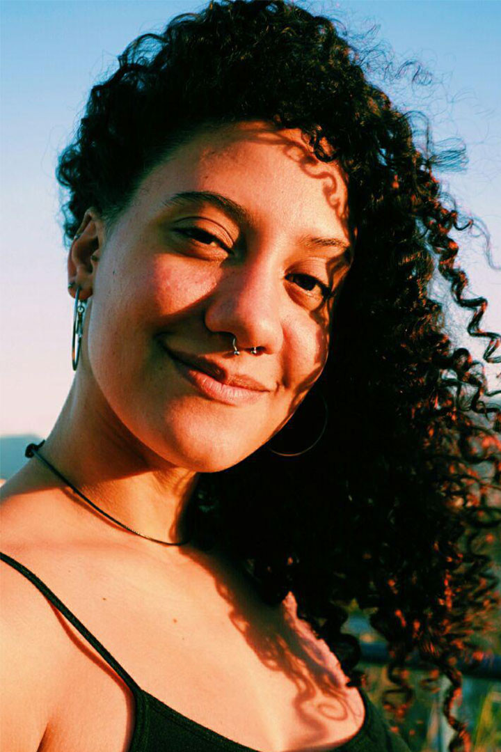 Priscila Martinho backdrop