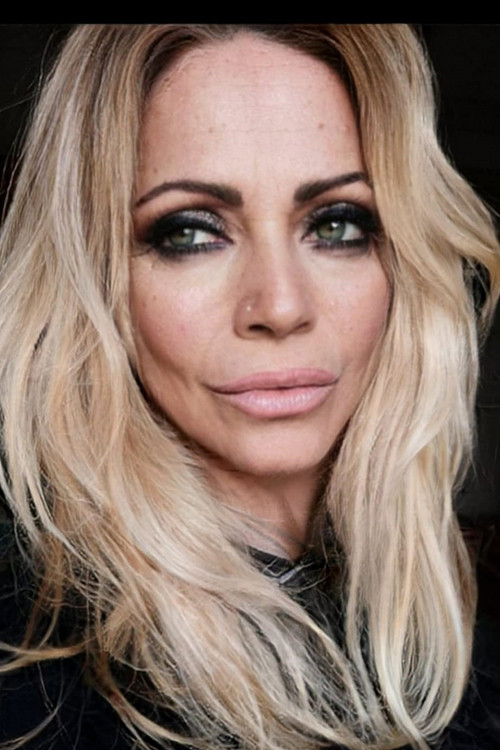 Arianna Valentini backdrop