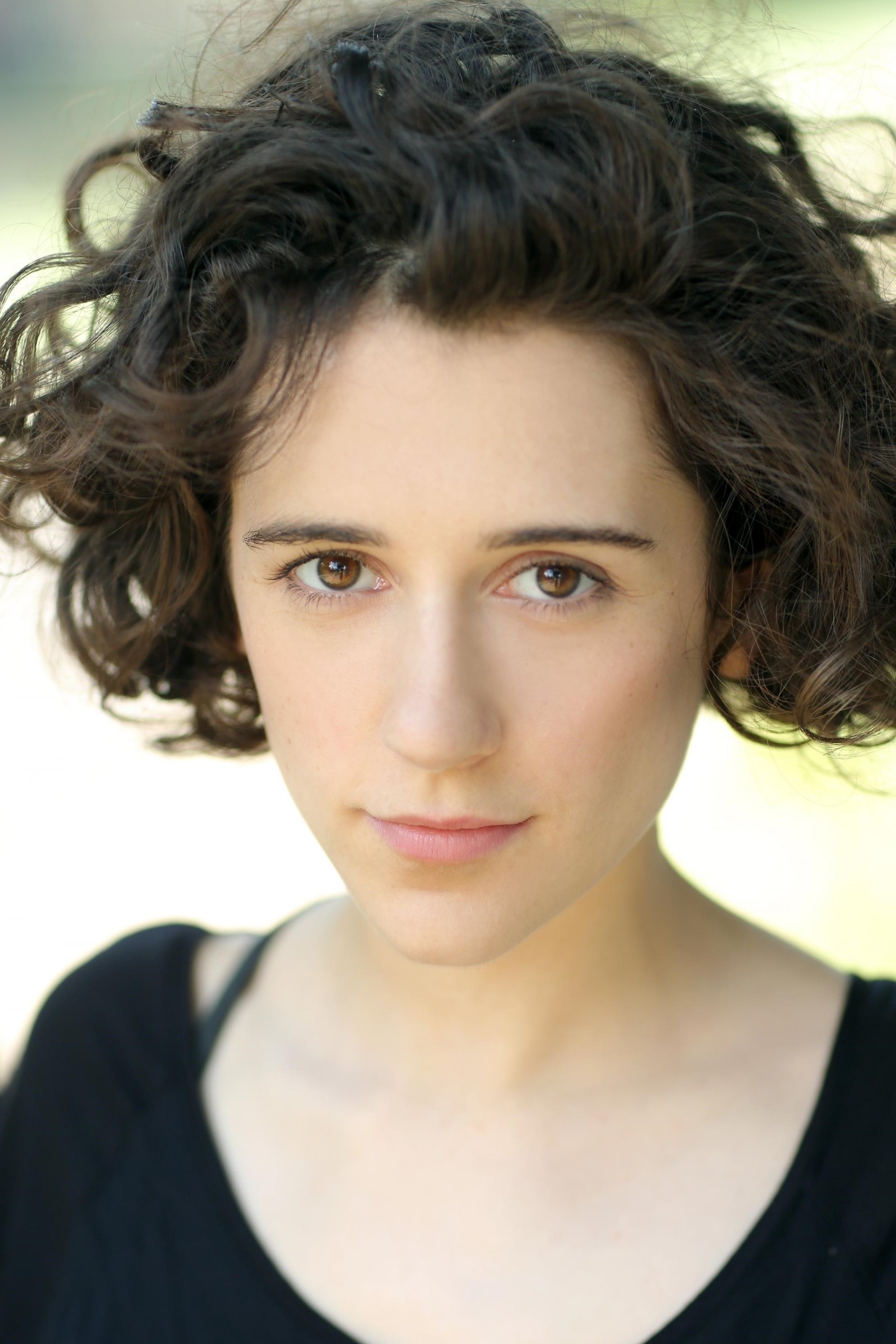 Ellie Kendrick backdrop