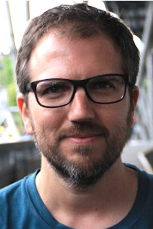 Rafa Molés backdrop