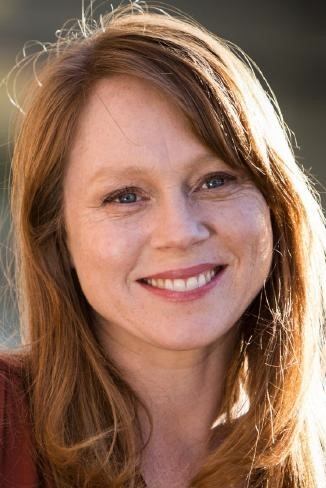 Hayley McElhinney backdrop