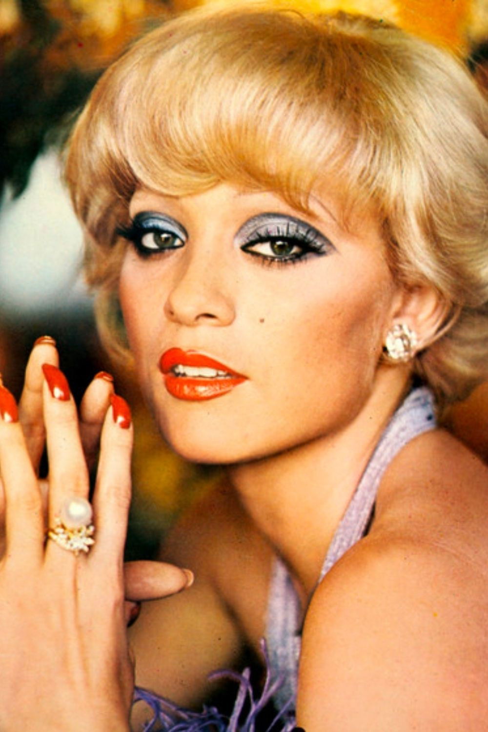 Seçil Heper backdrop