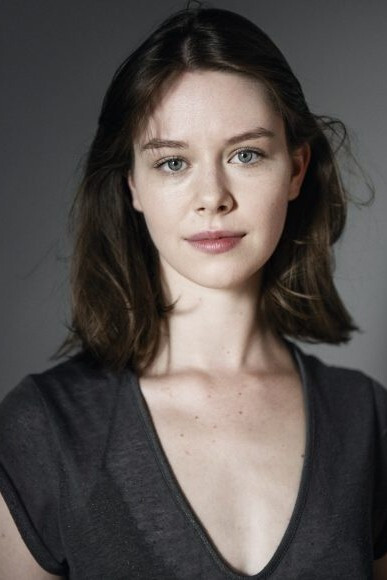 Emma Giegżno backdrop