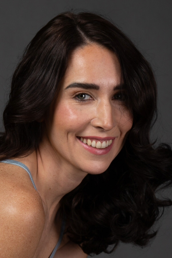 Carolina Cox backdrop