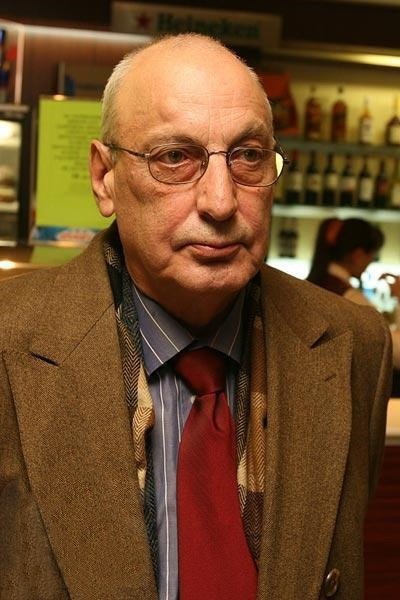 Armen Medvedev backdrop