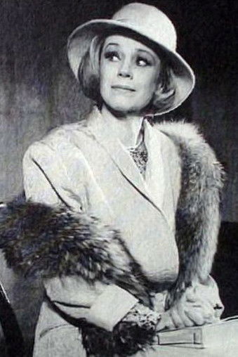 Rasma Garne backdrop