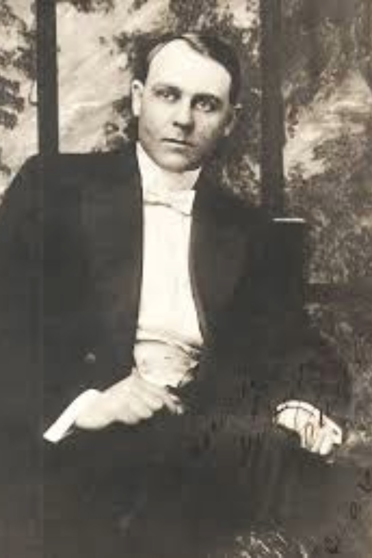 Alexander Campbell backdrop