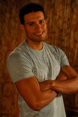 Hugo Resende backdrop