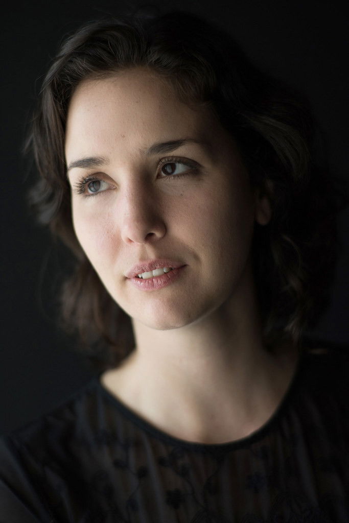 Antonella Sudasassi backdrop