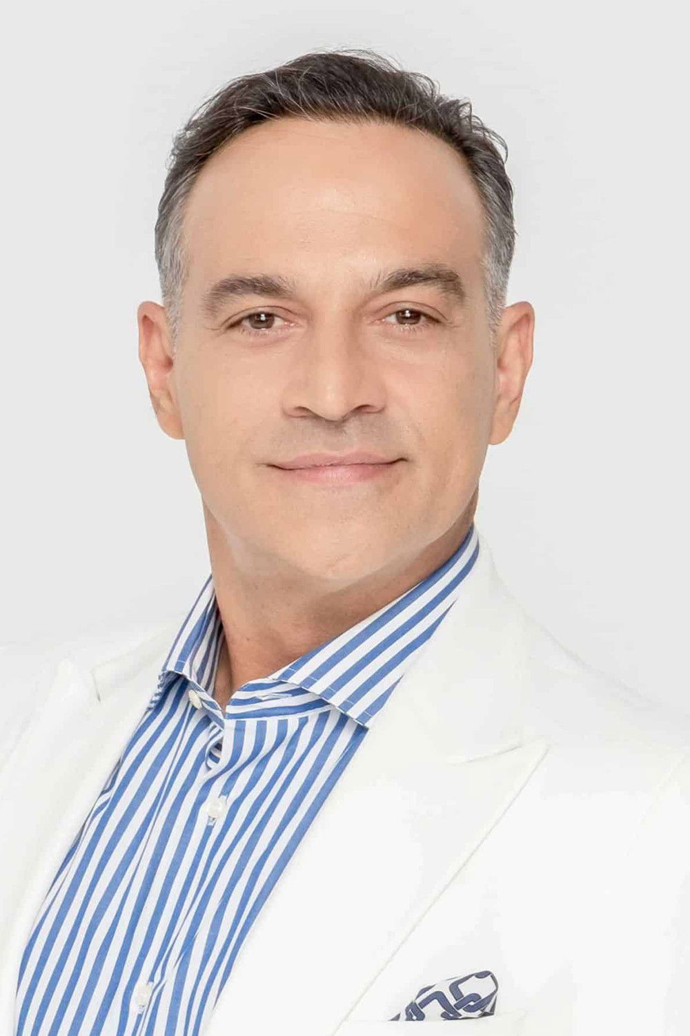 Krateros Katsoulis backdrop