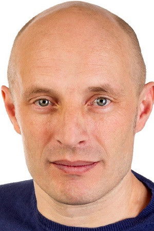 Simon Dobravets backdrop