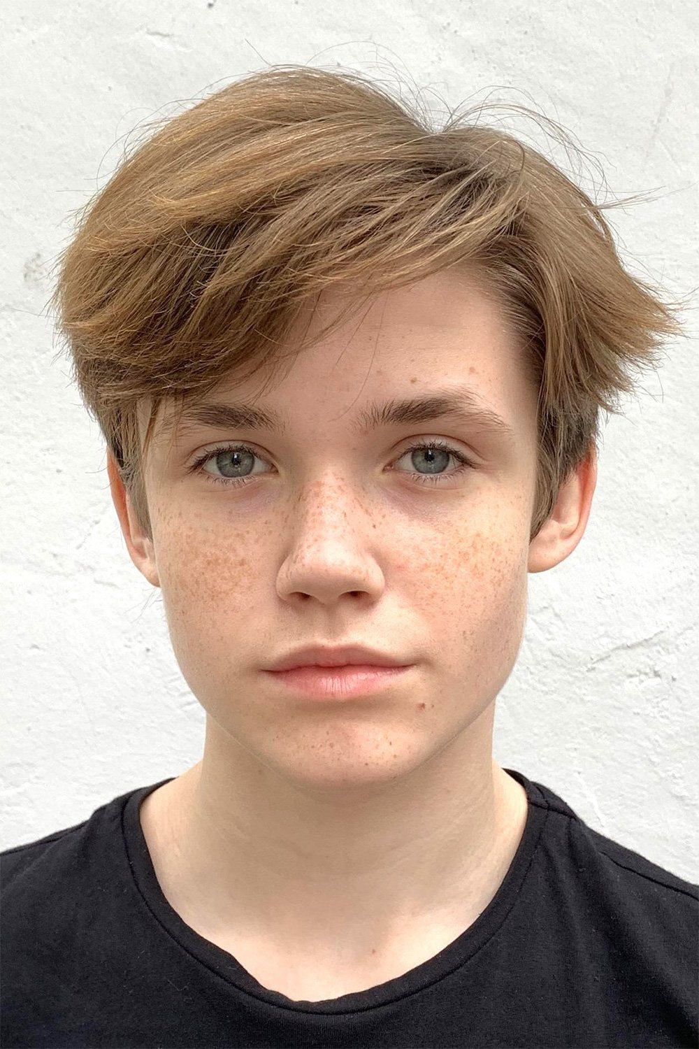 Oleg Chugunov backdrop