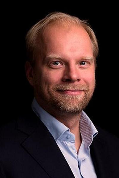 Ville Myllyrinne backdrop