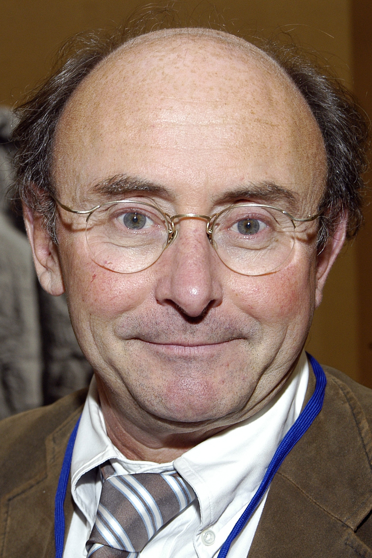 Dominique Wolton backdrop