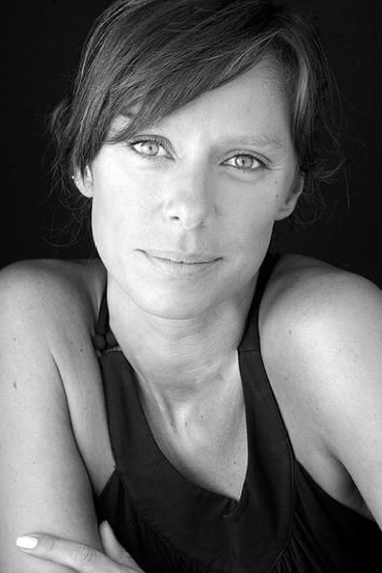 Rita Seguro backdrop