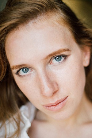 Elizaveta Tikhonova backdrop