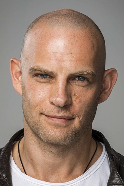 Alexey Ushakov backdrop