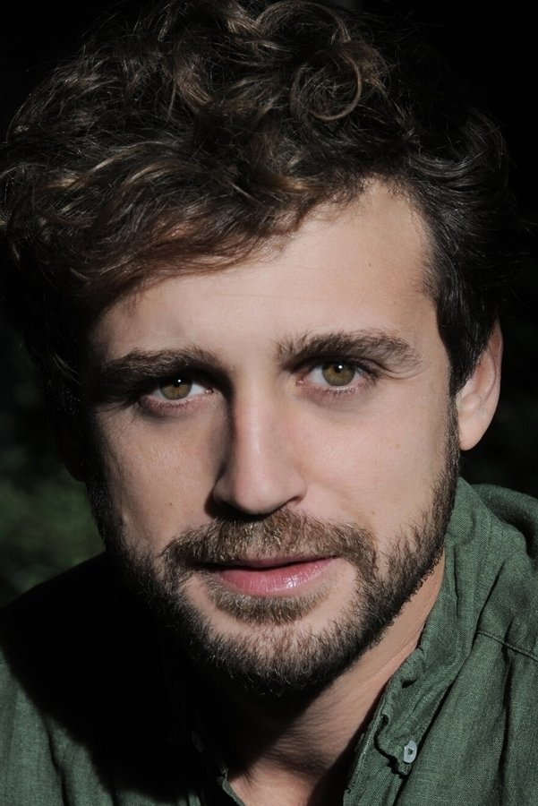 Dodi de Miquel backdrop