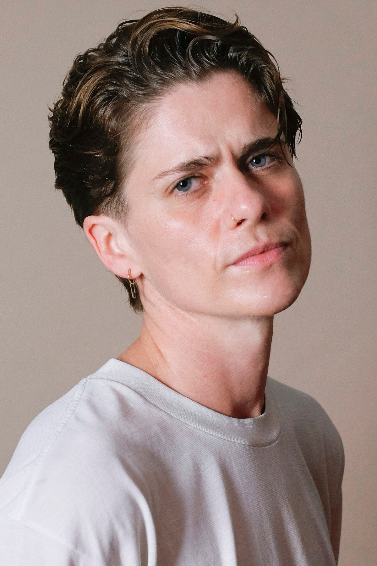 Charlie Hannah backdrop