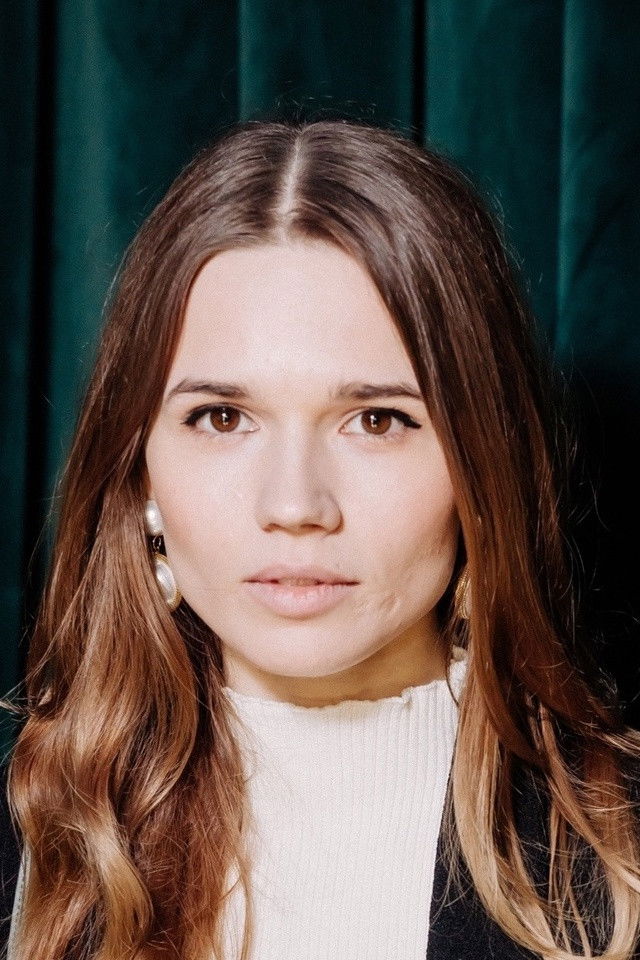 Valentina Elshanskaya backdrop